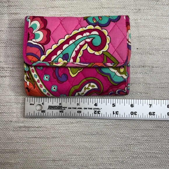 Vera Bradley Tri Fold Wallet Pink Paisley Quilted Snap Closure - Picture 2 of 6